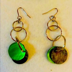 🔥🔥🔥Statement earrings, green metallic disc 4 hoop dangling earrings. Quality.